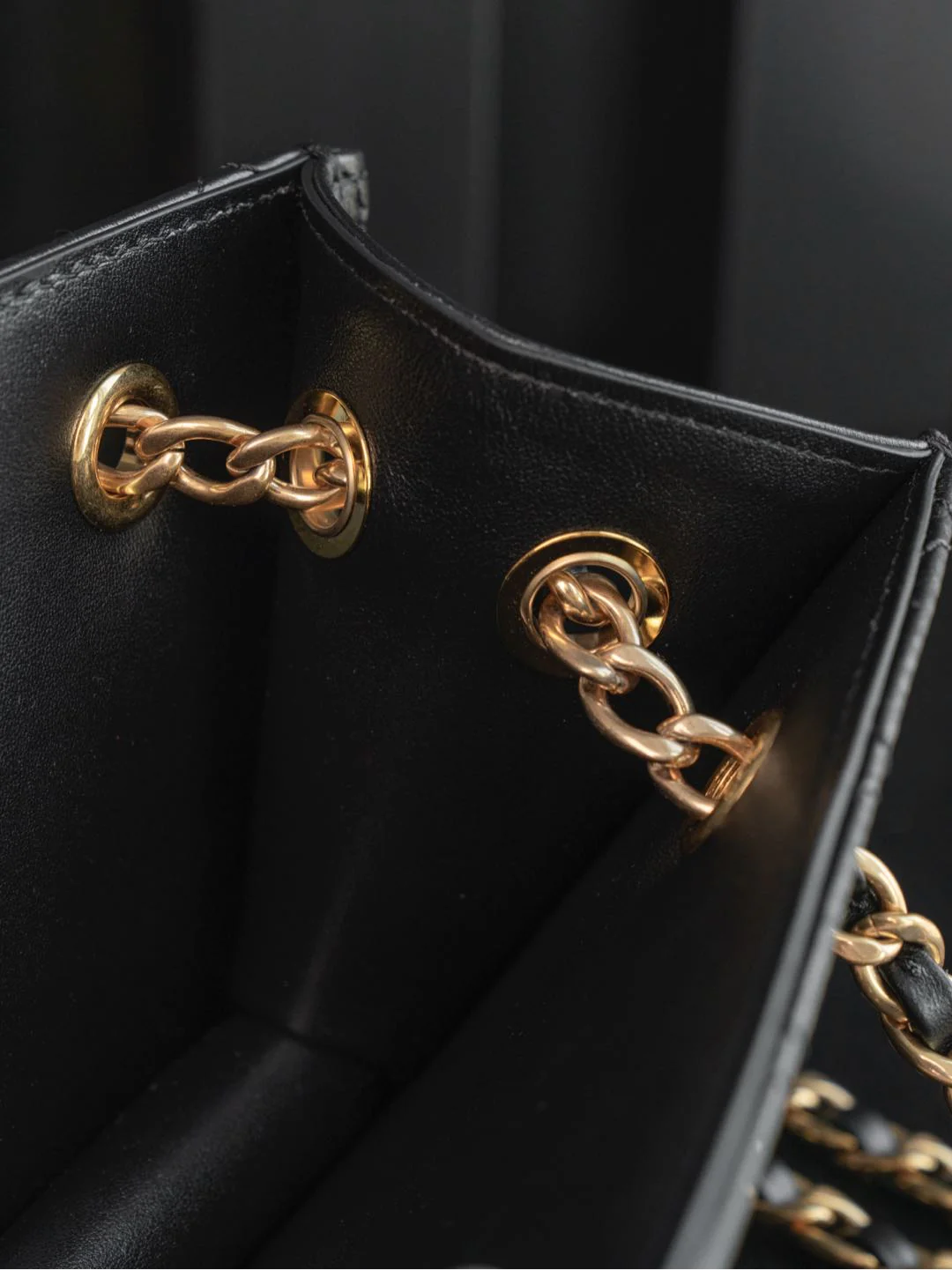 Сумка для ужина в стиле ретро с подиумом, 24 карата - черная.