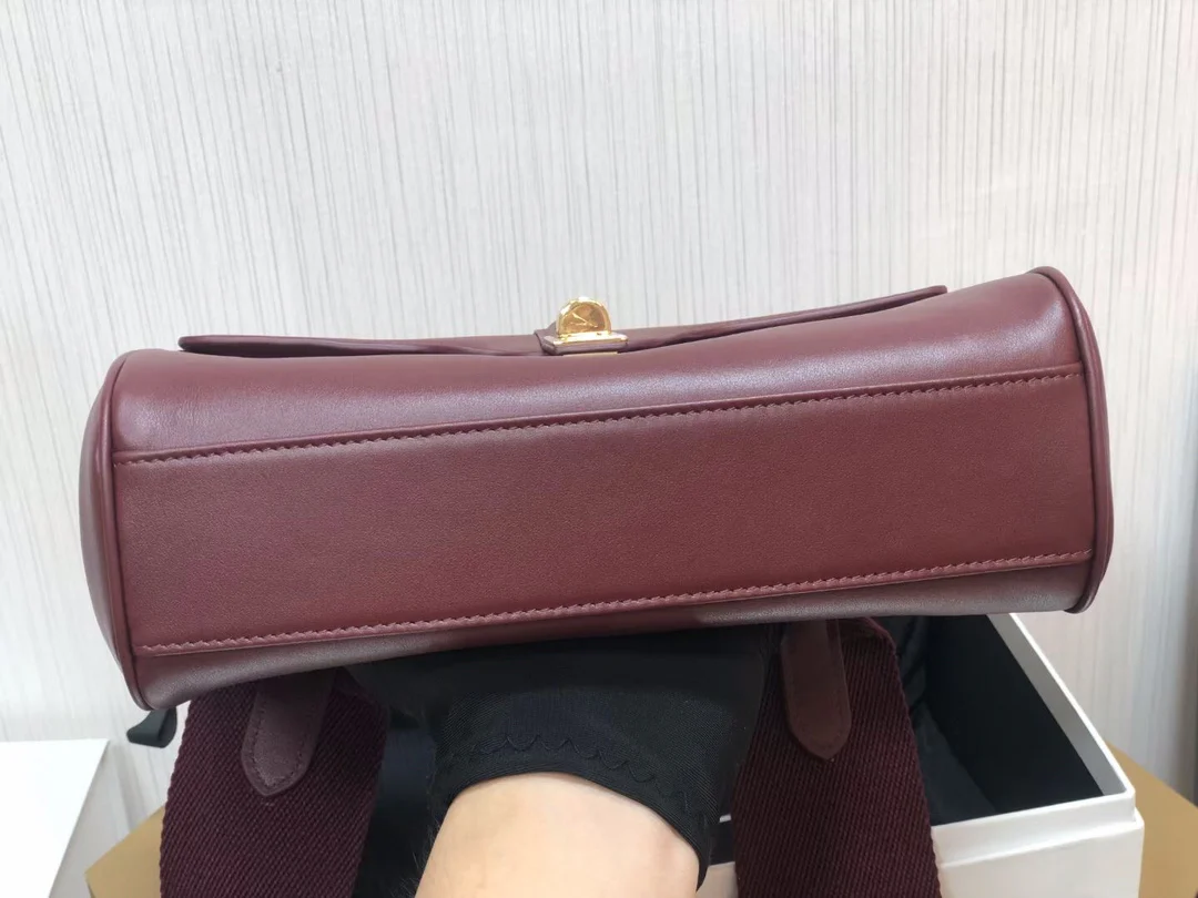 Сумка Celine из мягкой телячьей кожи с текстурой бумаги (16 оттенков) - 2