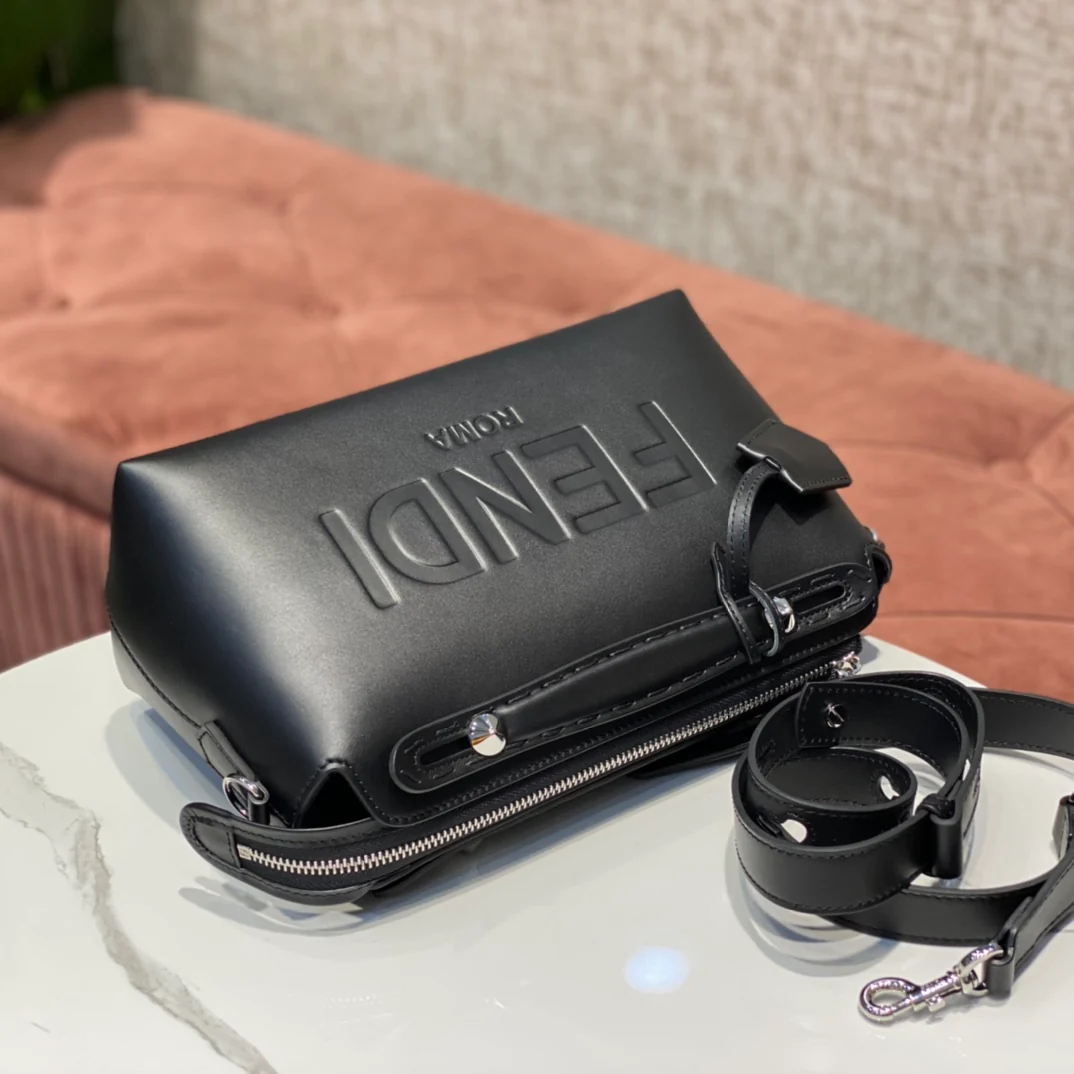 Сумка Fendi by the Way Boston - Черная - 1