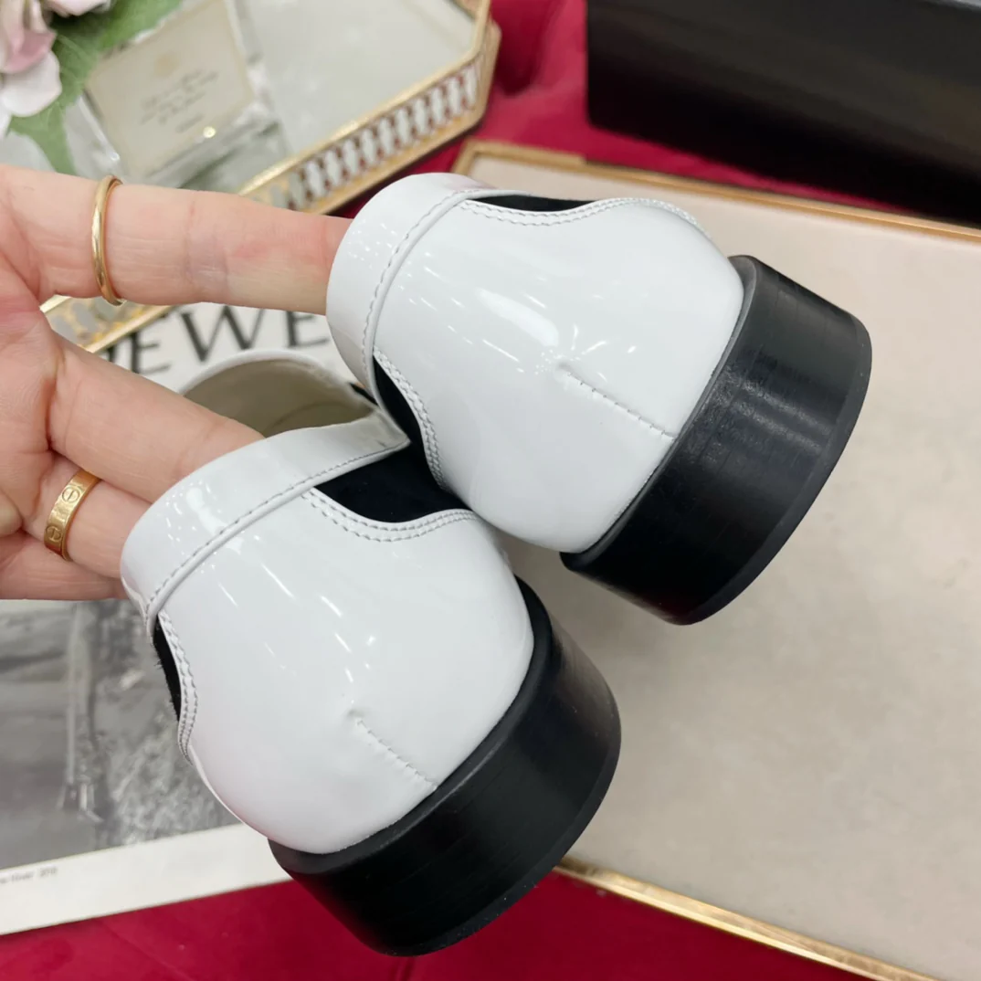 Винтажные лоферы Chanel - белые