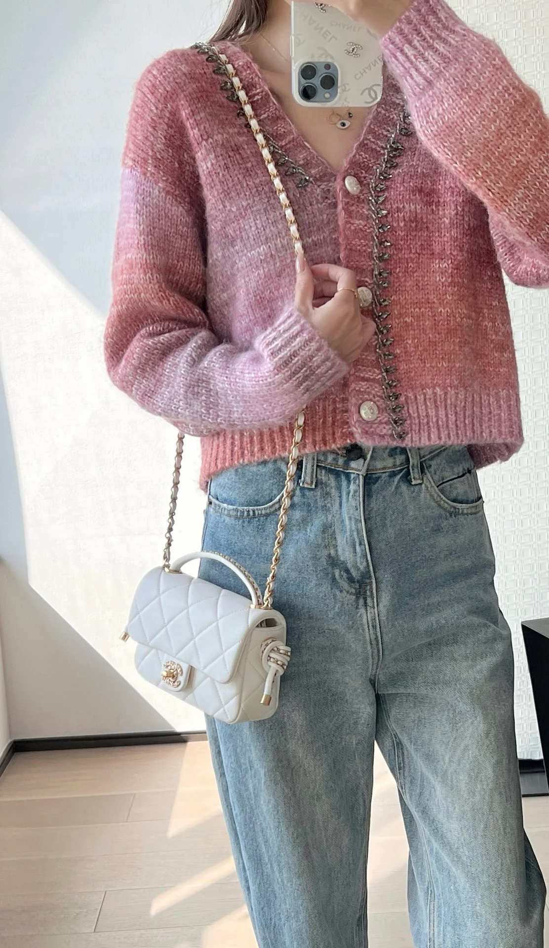 Chanel 25c - Мини-сумочка с узлом и клапаном - Белая с золотой фурнитурой