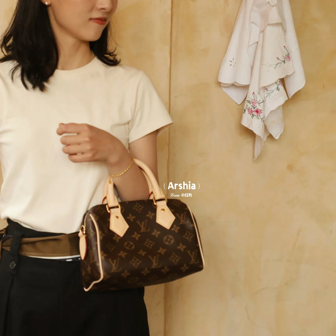 m46234-LV-speedy-bandouliere-20-classic monogram