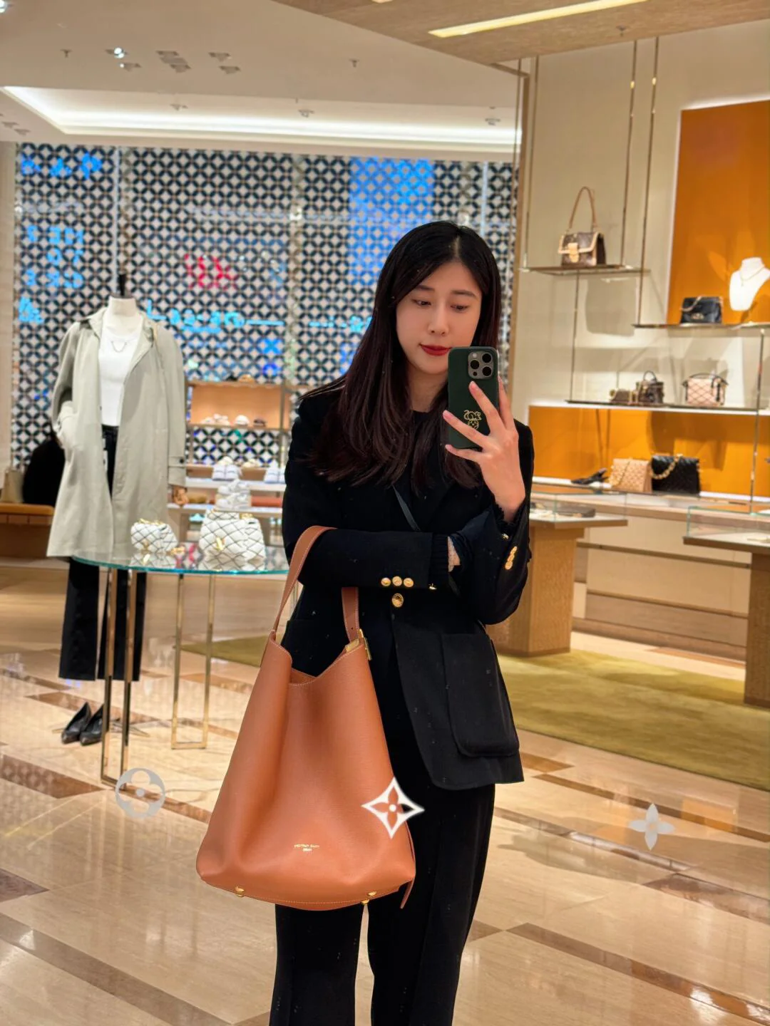 LV-m25352-low-key-hobo-pm сумка-коричневая