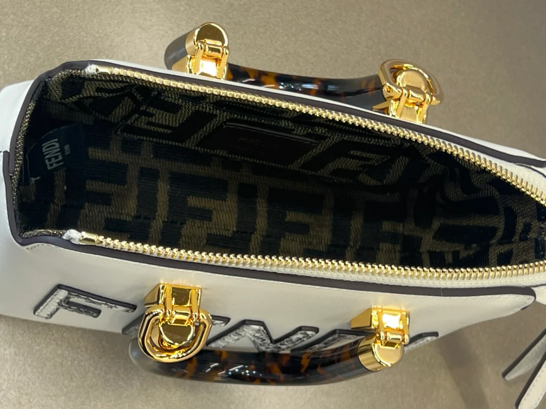 Сумка Fendi by the Way Boston - мини - белая - 1