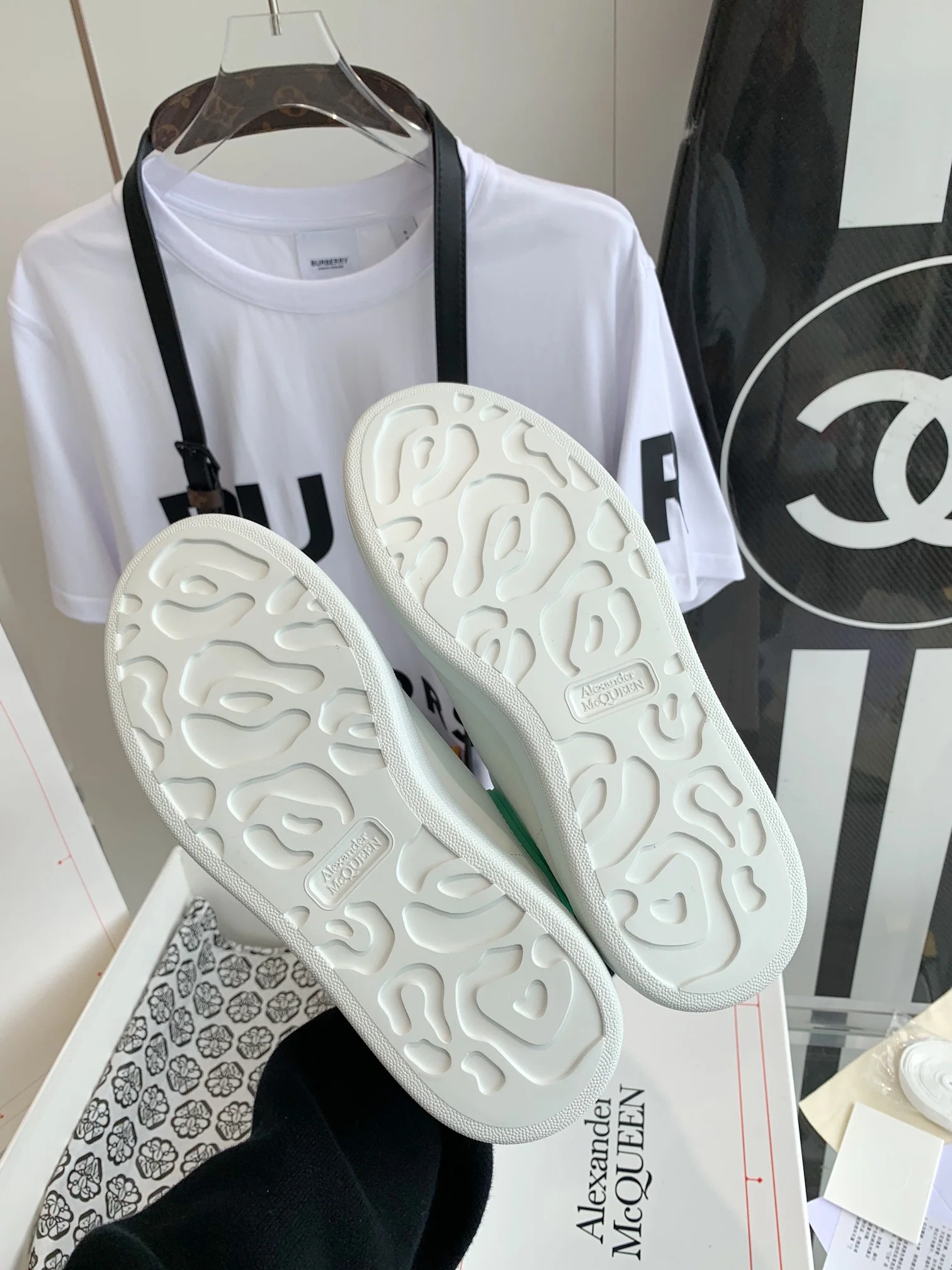 McQueen - Улучшенные классические белые кроссовки - Зеленые