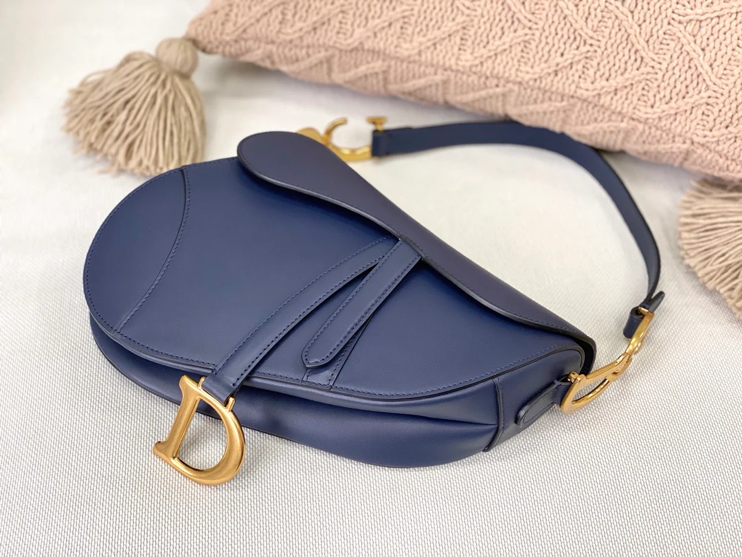 Сумка Dior Saddle Bag, большой размер (25 см), гладкая кожа, темно-синий цвет.