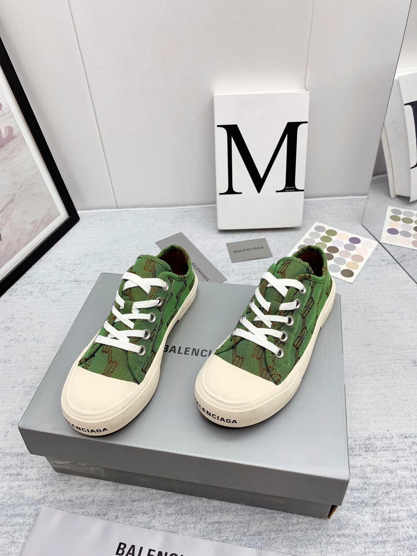 Новинка сезона осень/зима 2022 от Balenciaga - Парижские парусиновые туфли - Унисекс - Зеленый