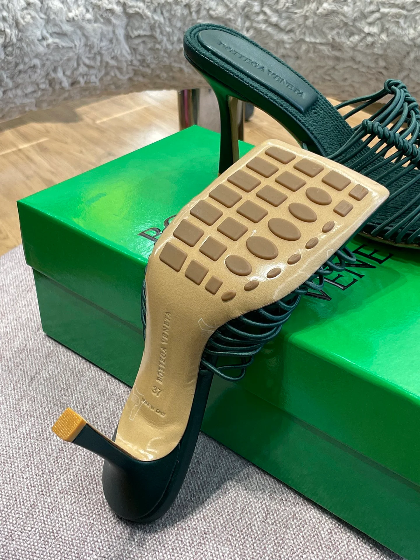 BV - Сандалии и туфли на высоком каблуке