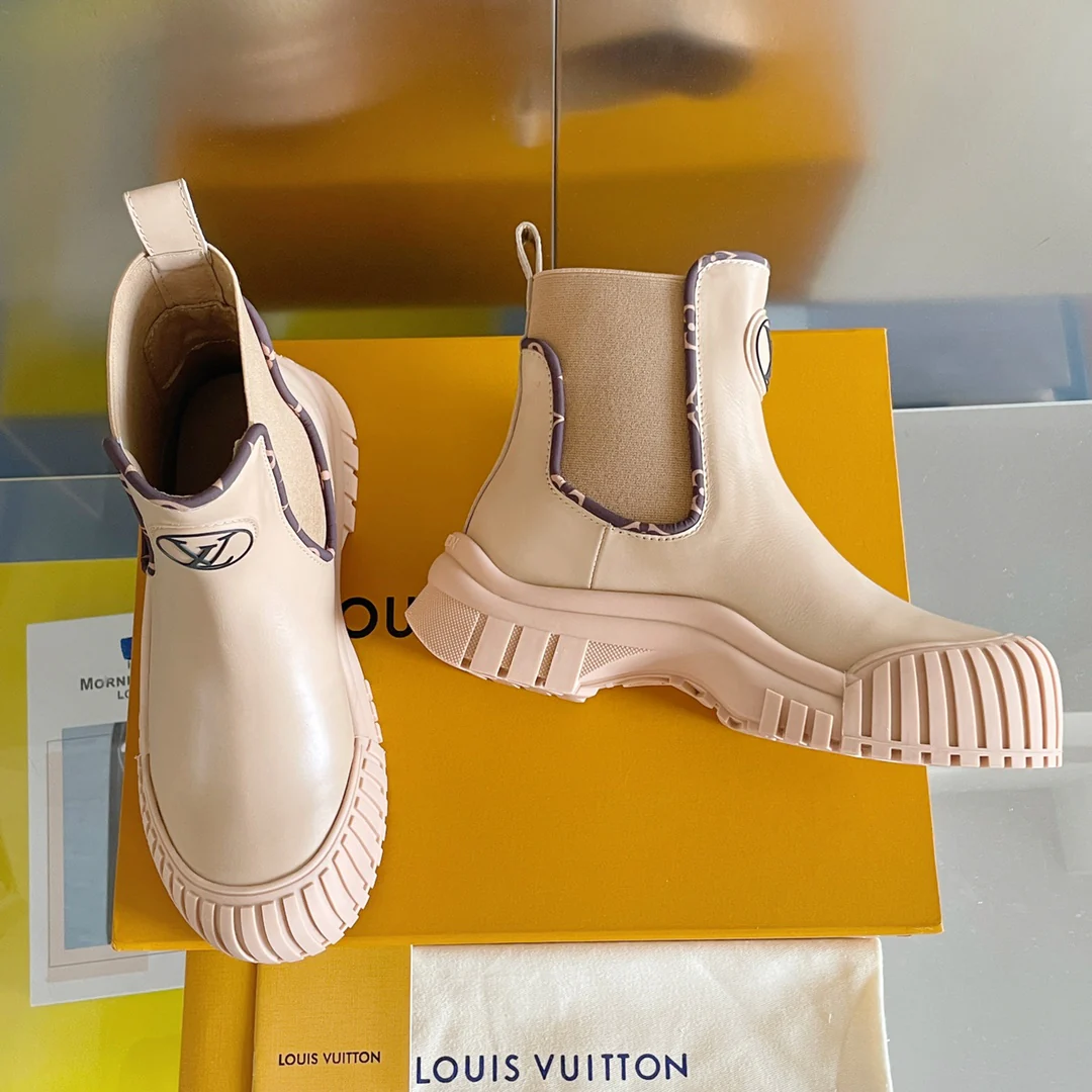 Новинка осенне-зимней коллекции LV 2022 — Ботильоны Ruby — Абрикосовый цвет