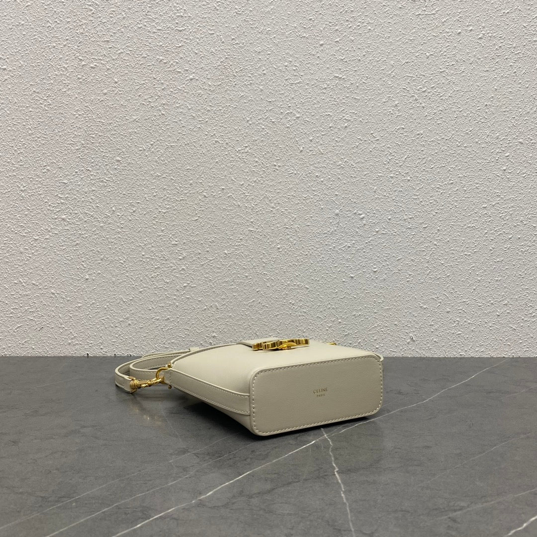 Миниатюрная кожаная сумка-ведро Celine Triomphe - белая