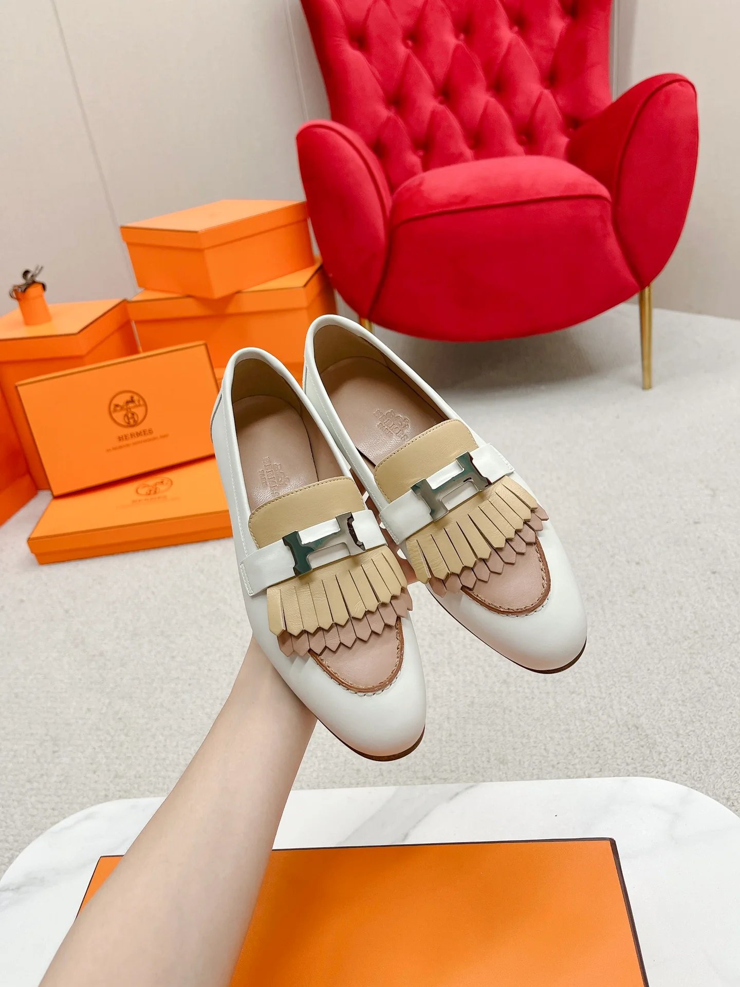 Лоферы Hermes Royal - с кисточкой, абрикосового цвета.