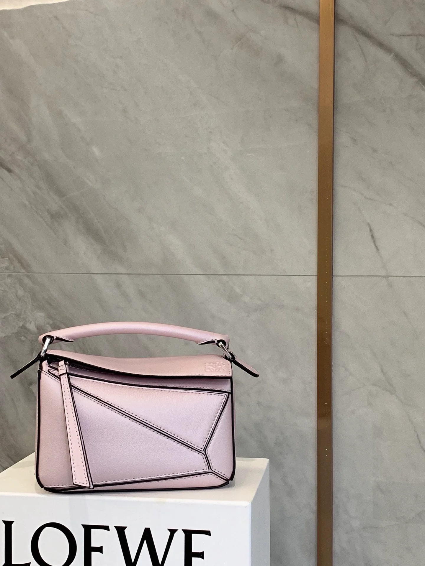 Мини-сумка Loewe Puzzle Bag из телячьей кожи - 1 шт.