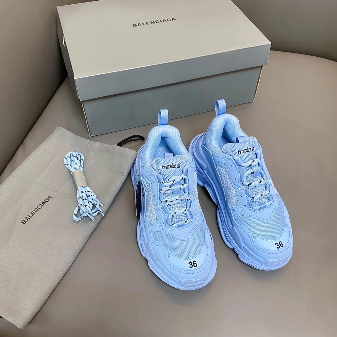 Кроссовки Balenciaga Triples Sporty Dad Shoes, нежно-голубые