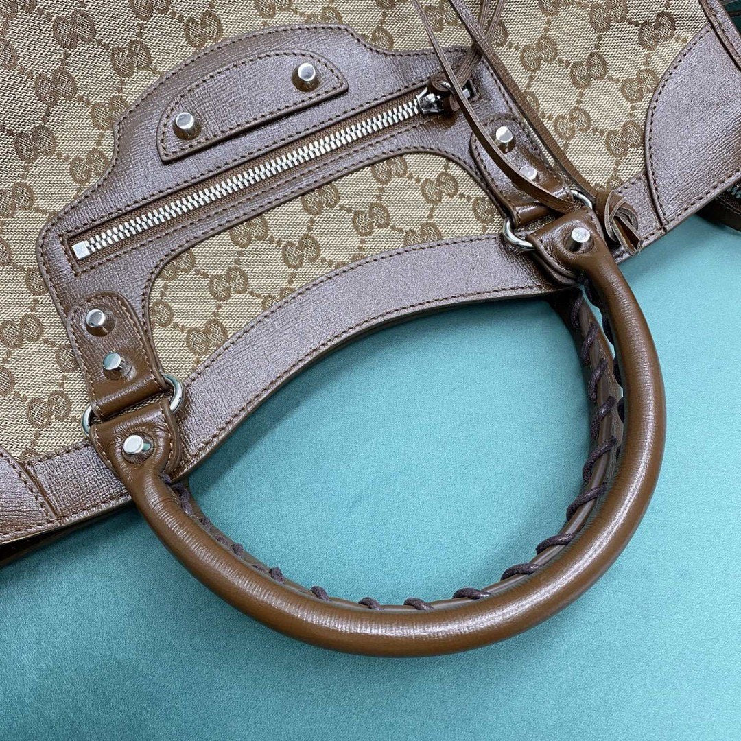 Сумка Neo Classic от Gucci, созданная в рамках парижской коллаборации.