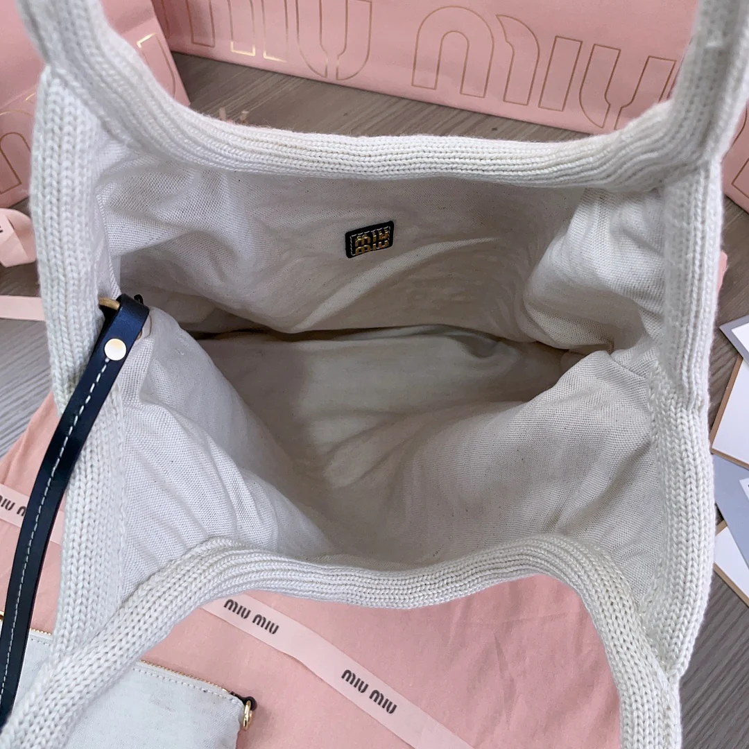 Вязаная хлопковая сумка-тоут Miu Miu 5bg231 - белая