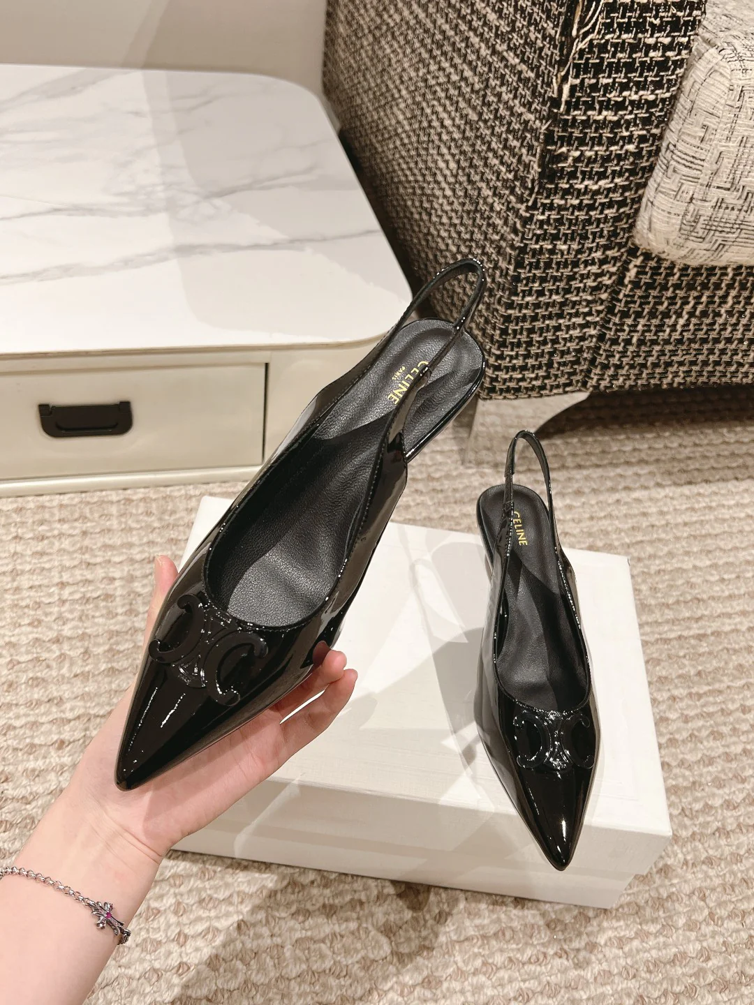 Сандалии на высоком каблуке Celine 2024 - черные