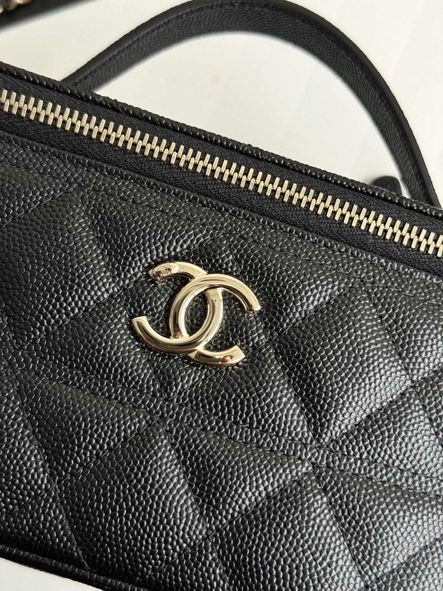 Сумка-ланчбокс Chanel 25c - черная