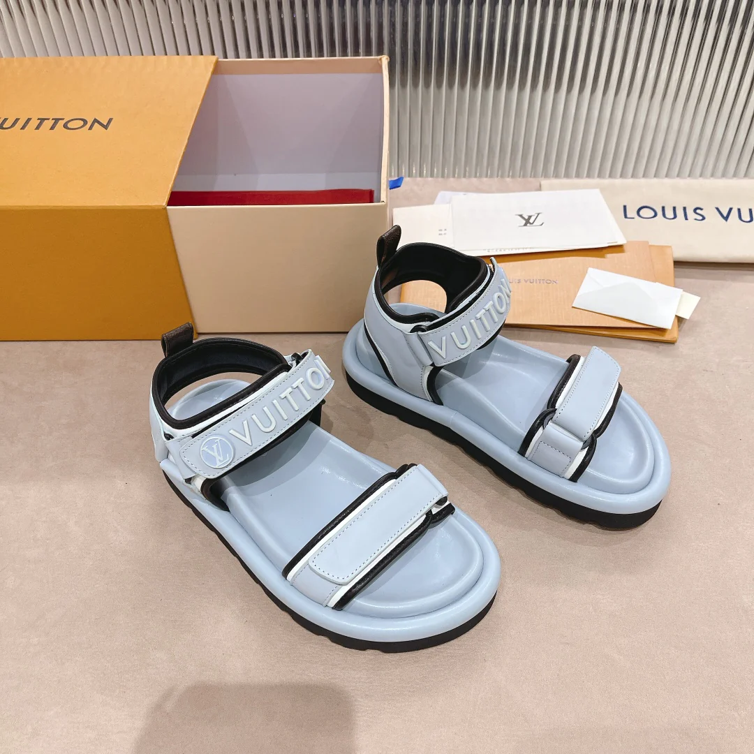 LV - Светло-голубые сандалии
