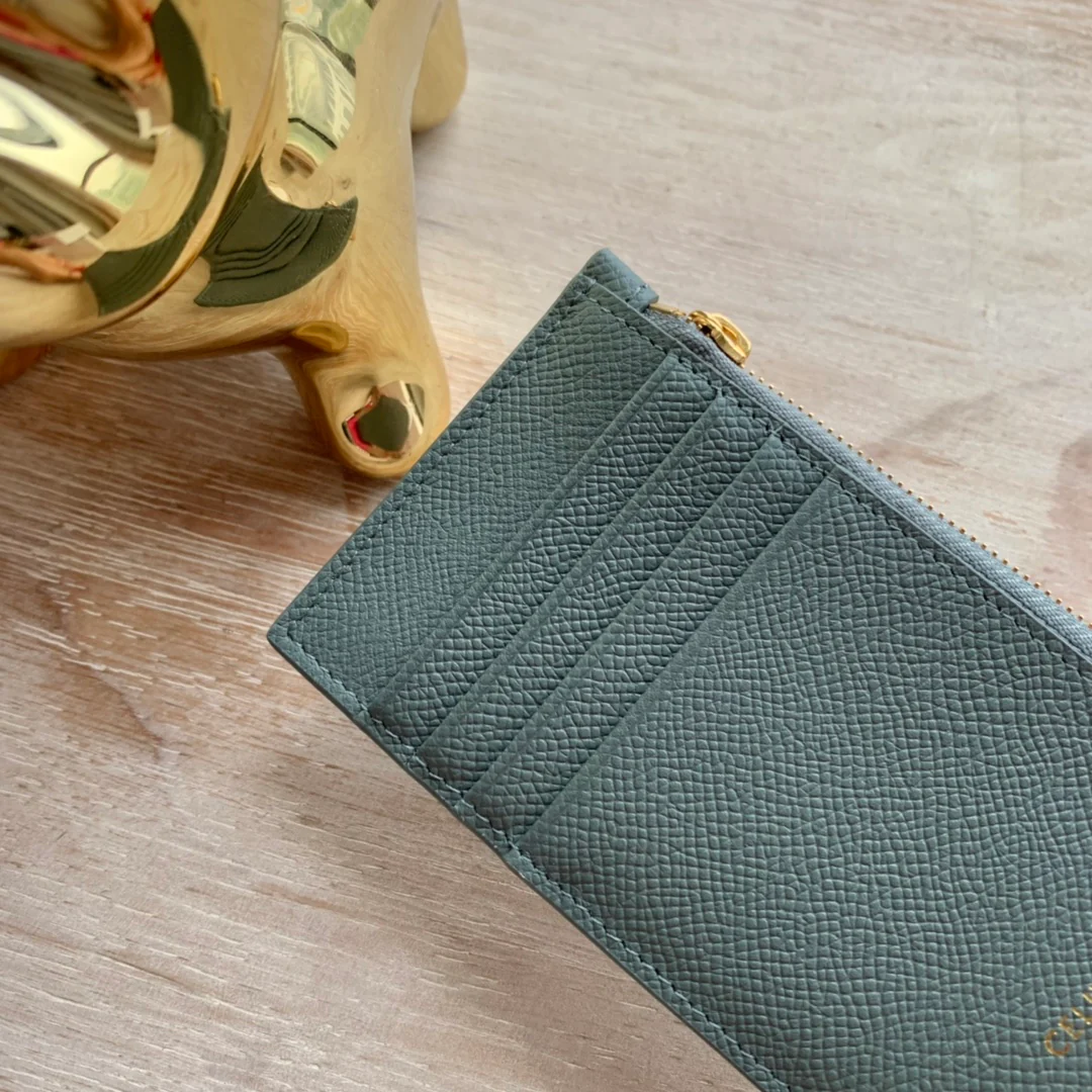 Celine 粒面小牛皮拉链卡包-云雾蓝