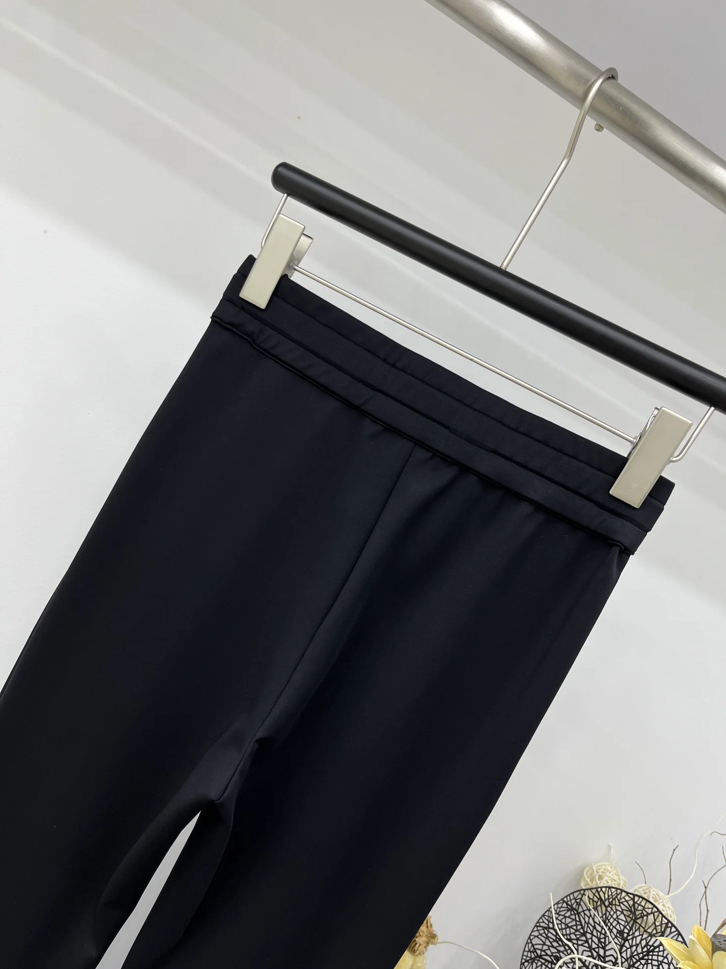 Классические черные повседневные брюки Miu Miu-2404 на резинке