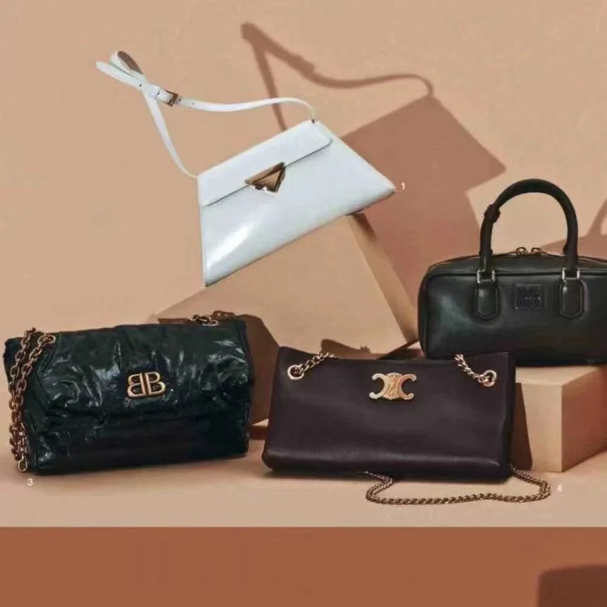 Сумка Celine New Newspaper Chain Bag - сумка через плечо с двойной цепочкой - коричневая