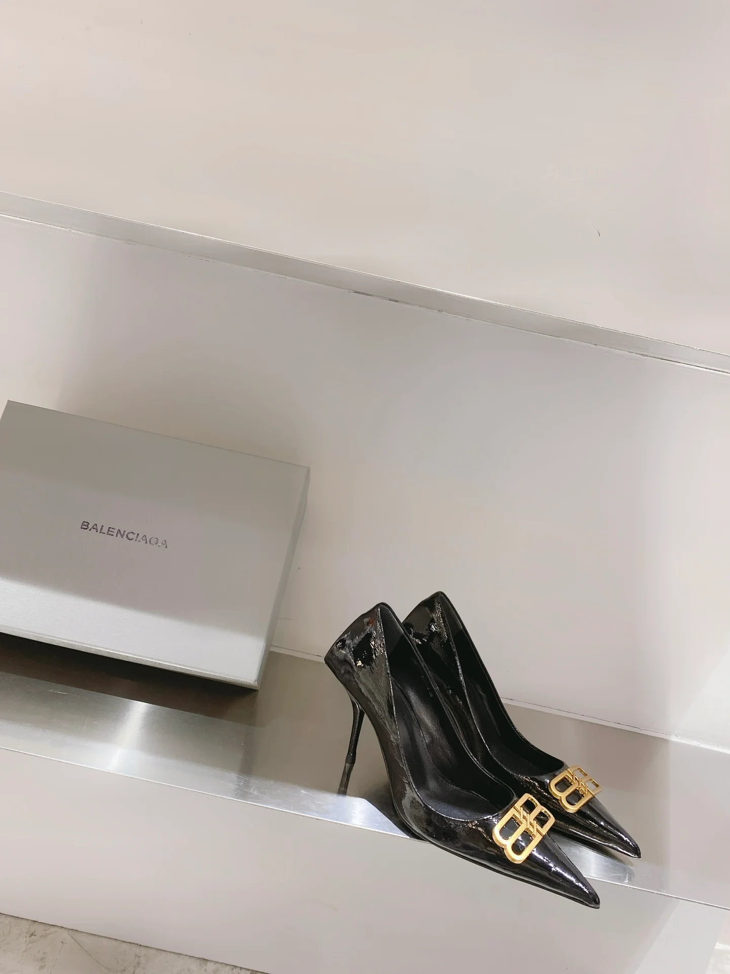 Элегантные туфли на высоком каблуке из лакированной кожи марки B&B - 23ss-bb - 8-5 см