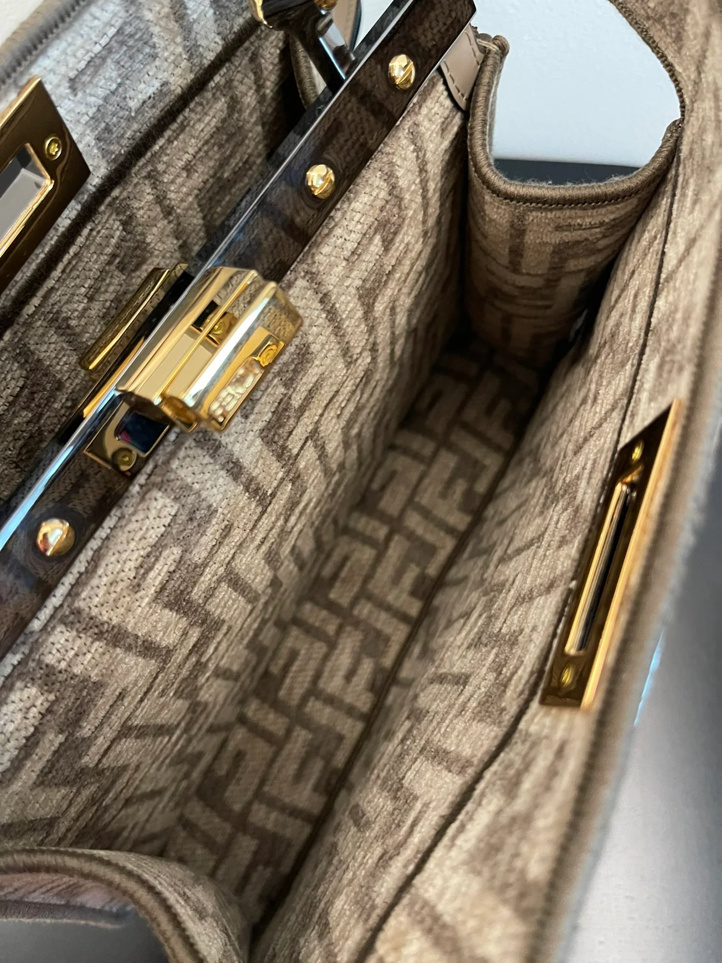 Fendi-peekaboo-i-see-u-Shenel Material-Small-Apricot