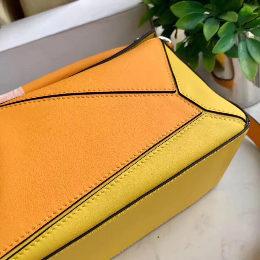 Сумка Loewe Puzzle Bag из телячьей кожи, коллекция весна/лето 2019 - 2 шт.