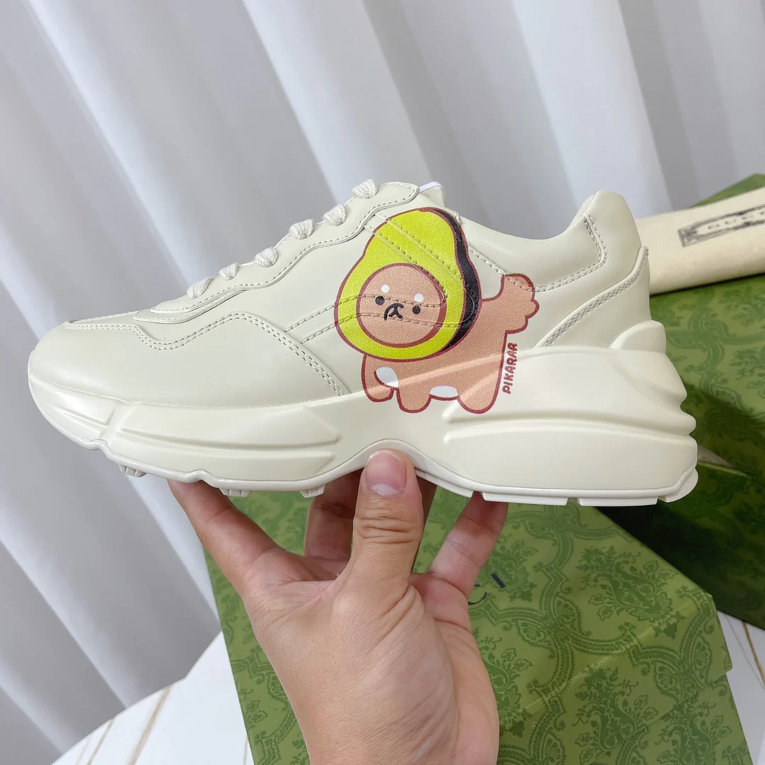 Новинка сезона весна/лето 2023 от Gucci - массивные кроссовки в стиле Kawaii - парный стиль.