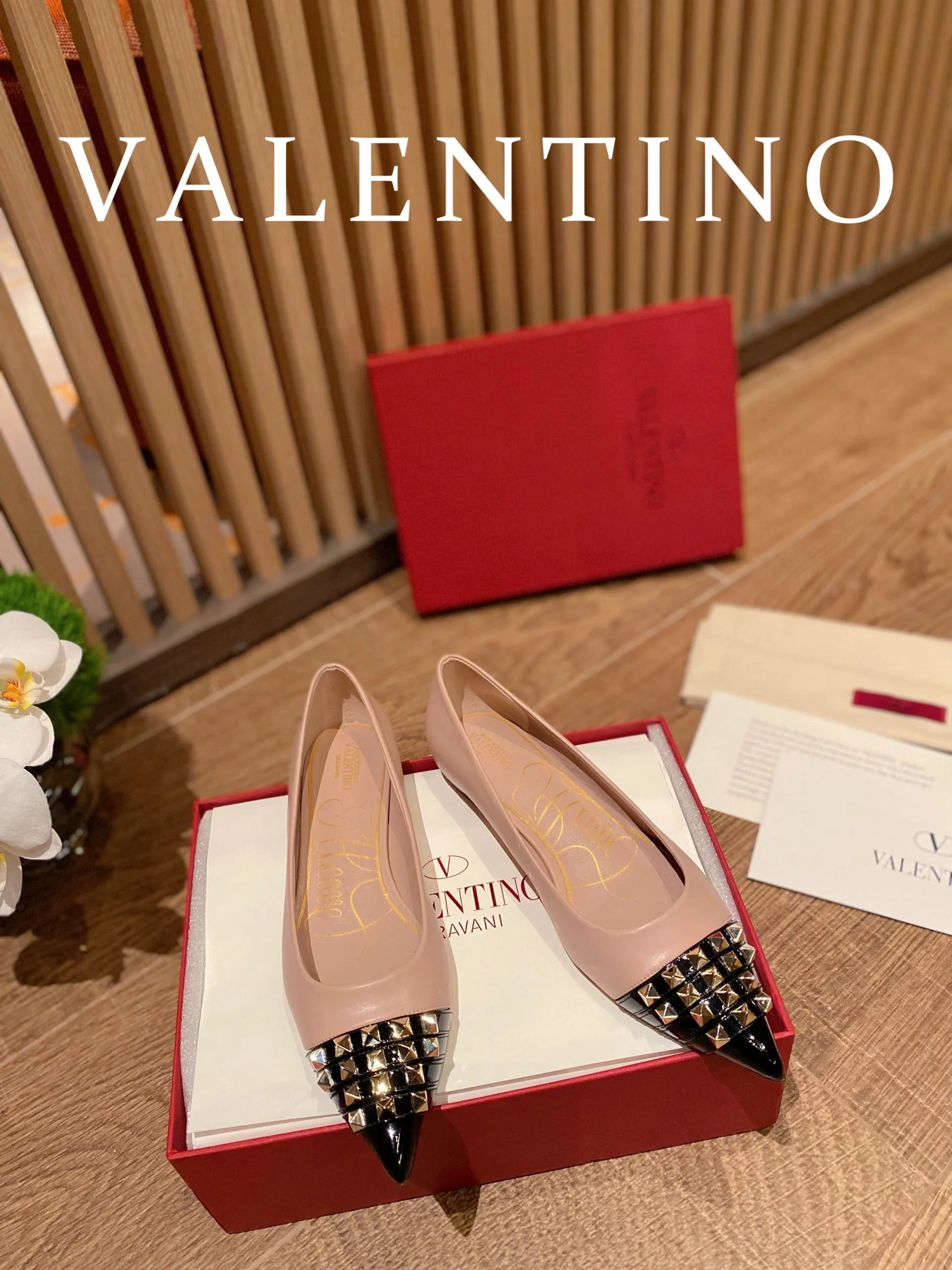 Valentino - Абрикосовые балетки с острым носком - 1