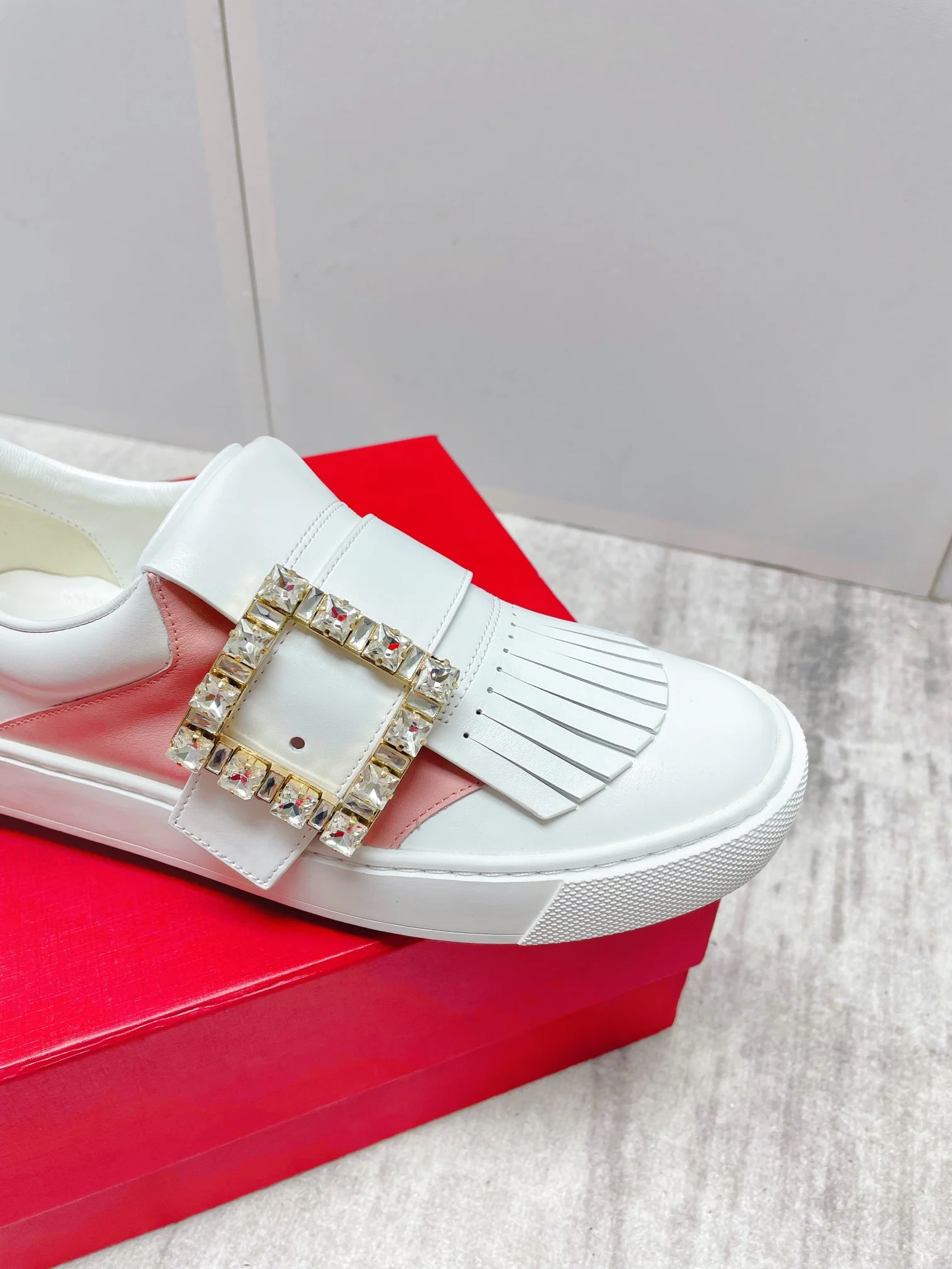 Обувь RV - Новинка весны/лета 2023 - Кроссовки с пряжкой и кисточкой из страз - Белые - Розовые