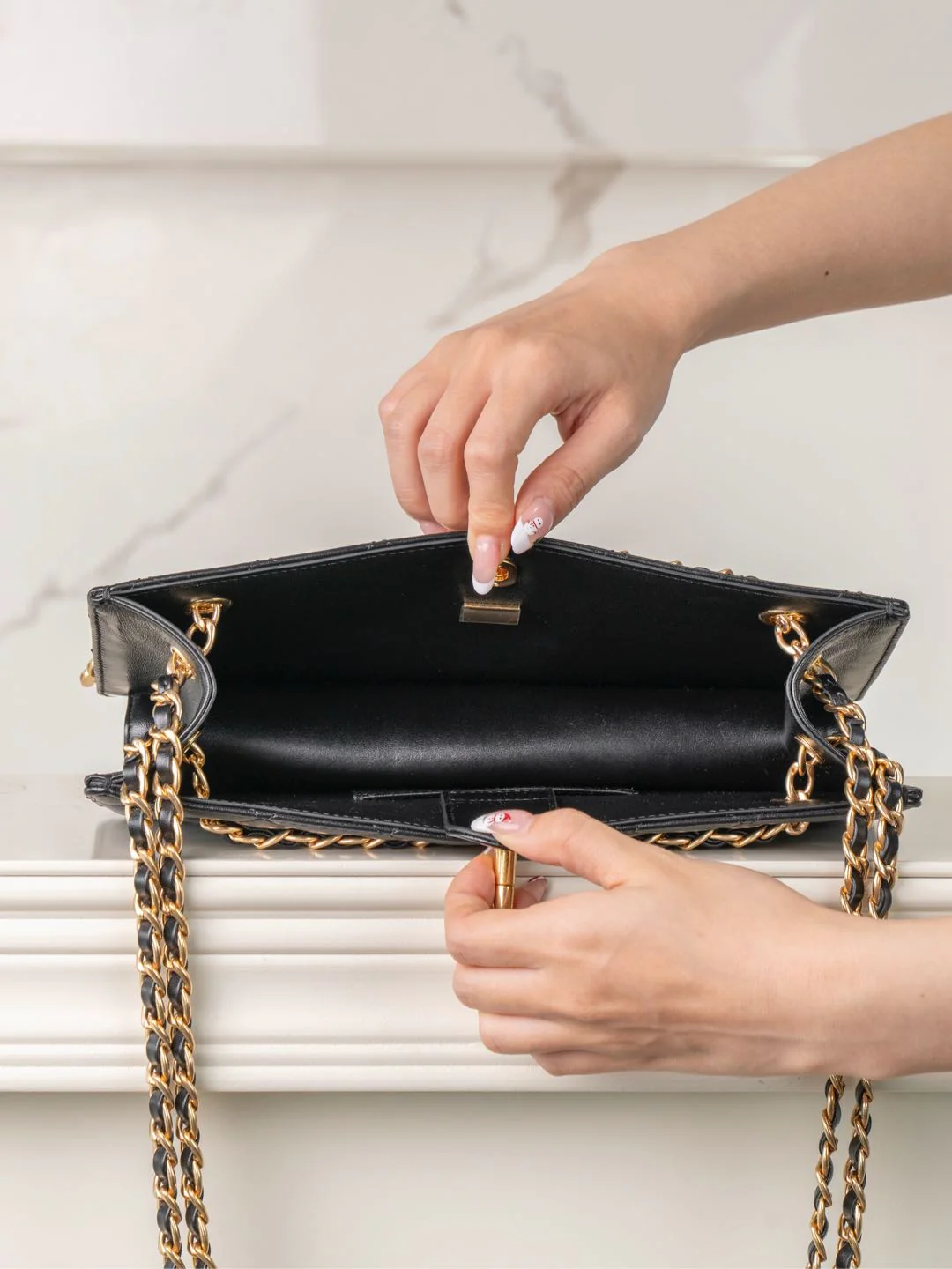 Сумка для ужина в стиле ретро с подиумом, 24 карата - черная.