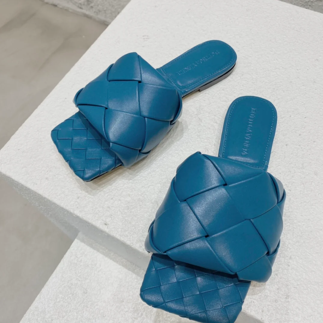 Новинка сезона весна/лето 2021 от BV - Плоские плетеные тапочки - Синие