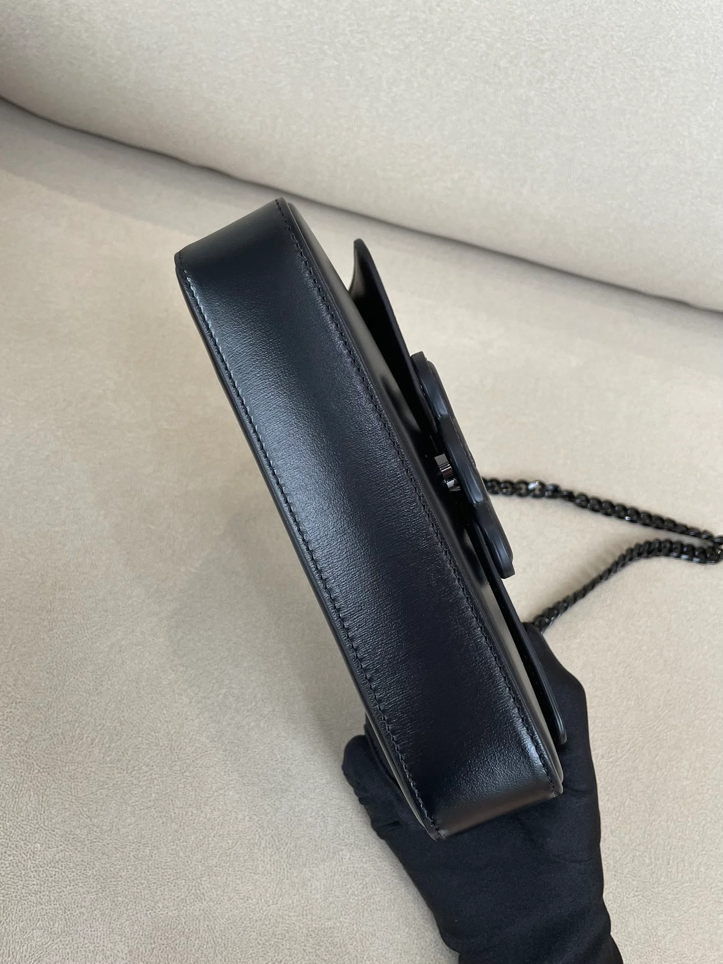 Сумка Celine Triomphe на плечо из глянцевой телячьей кожи с цепочкой - 3 шт.