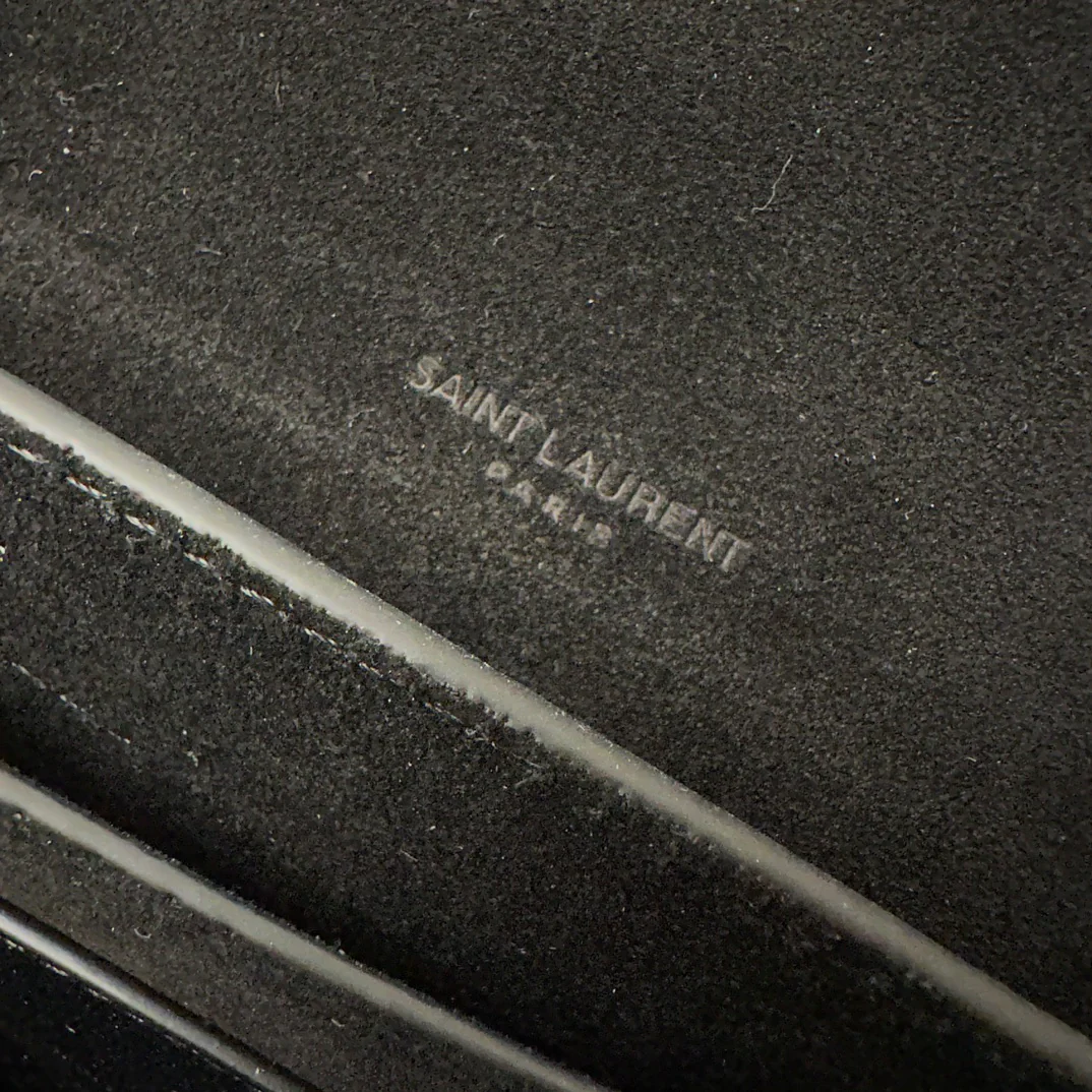 YSL - Сумка-седло из крокодиловой кожи