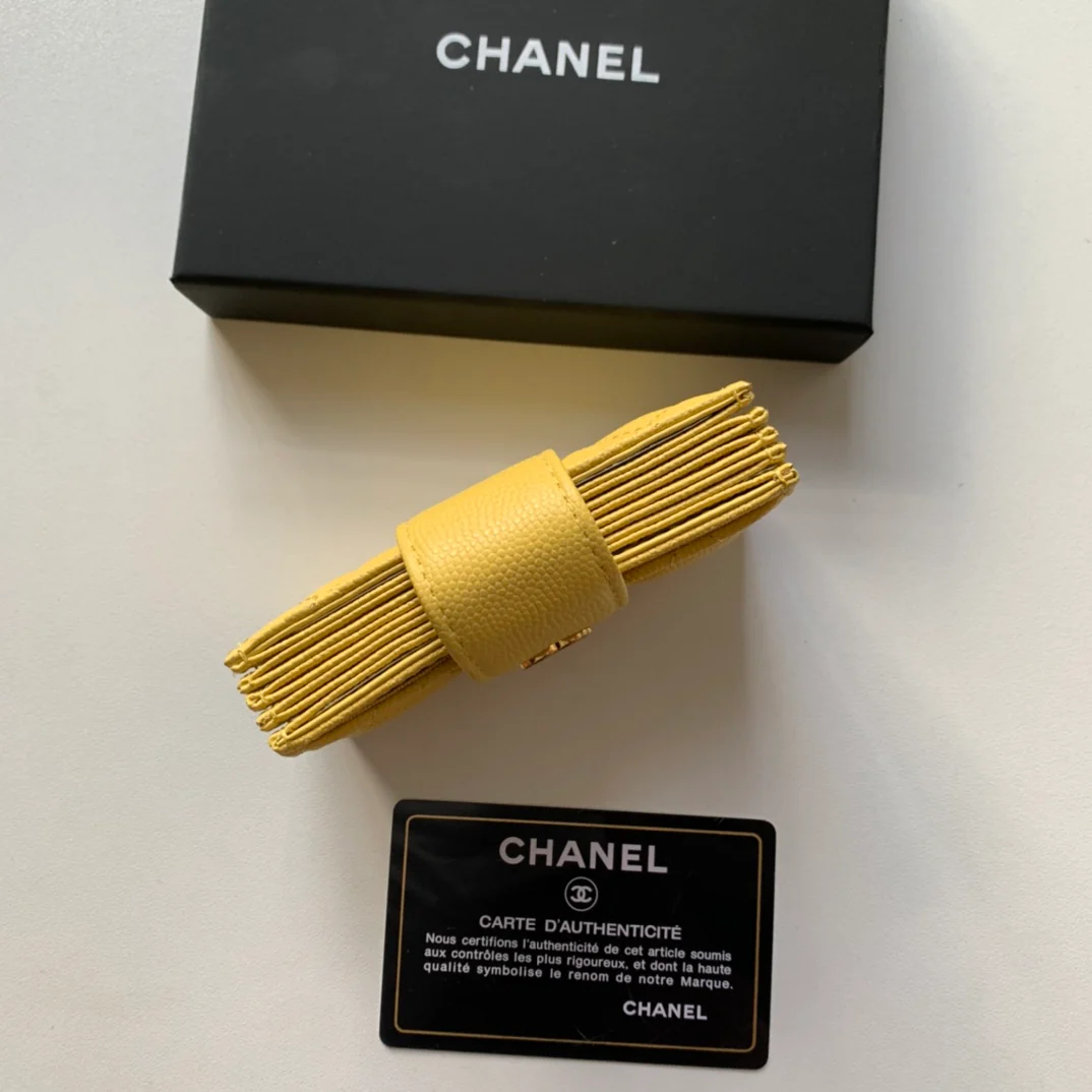 Chanel 多隔层风琴卡包