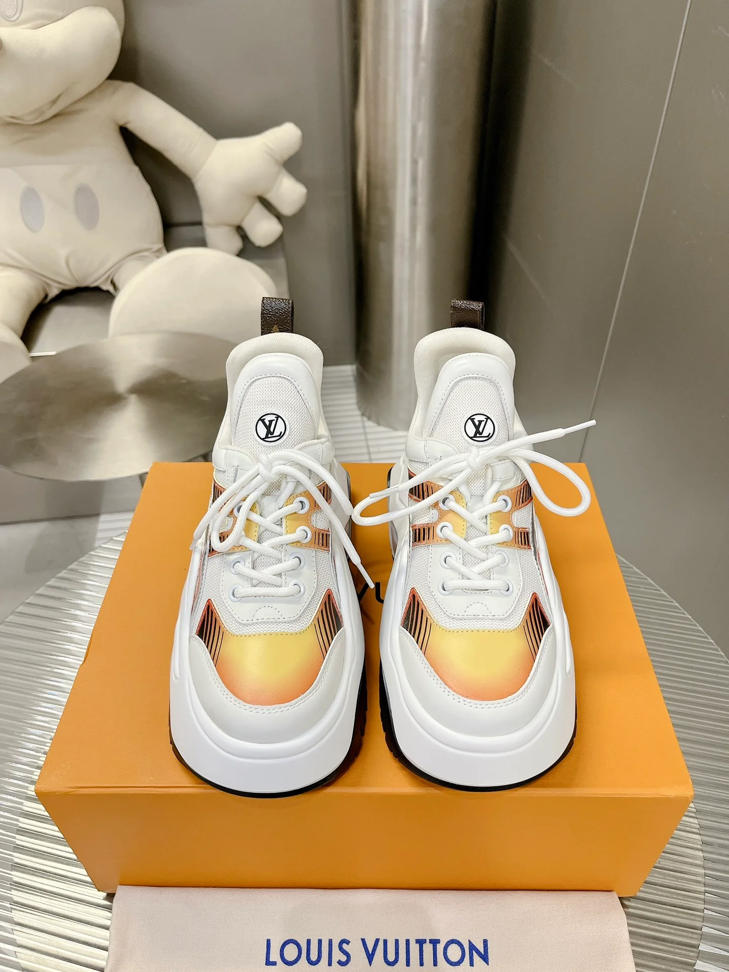 Кроссовки LV Archlight 2-0 Dad Shoes в стиле подиума - Белое золото