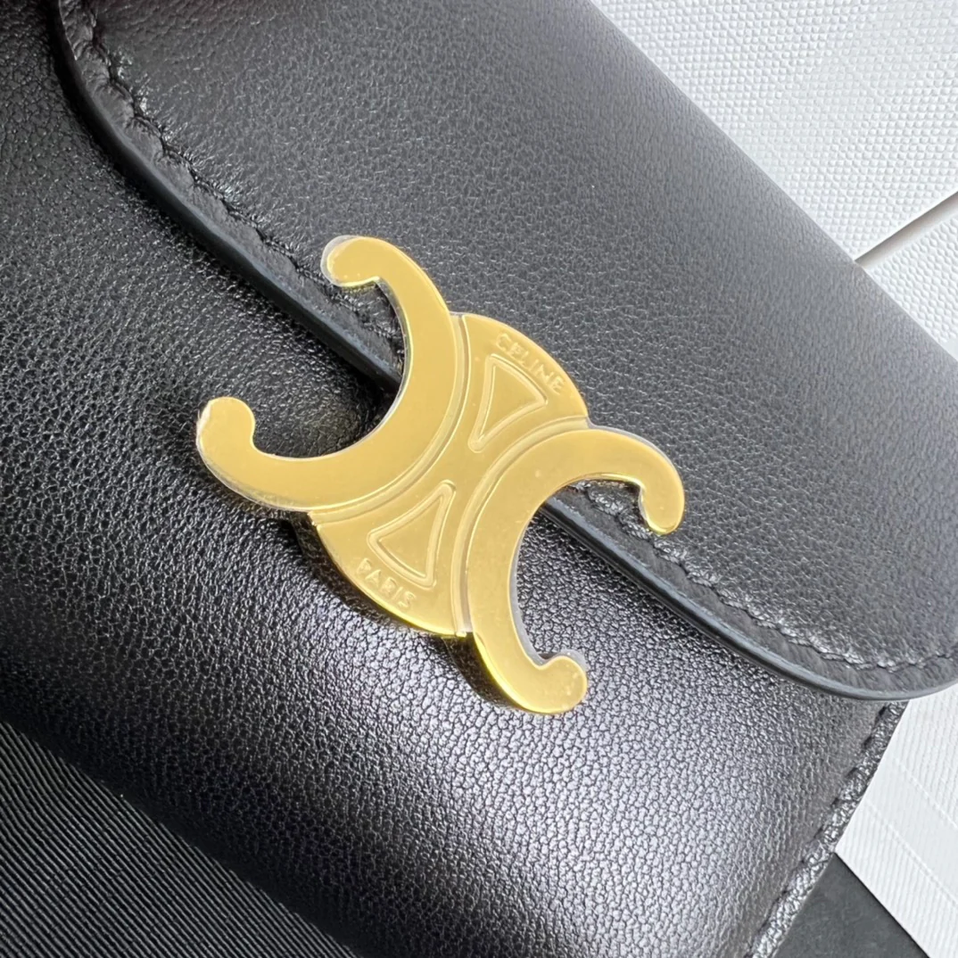 Celine-TRIOMPHE 小号光滑羊皮革钱包 黑色