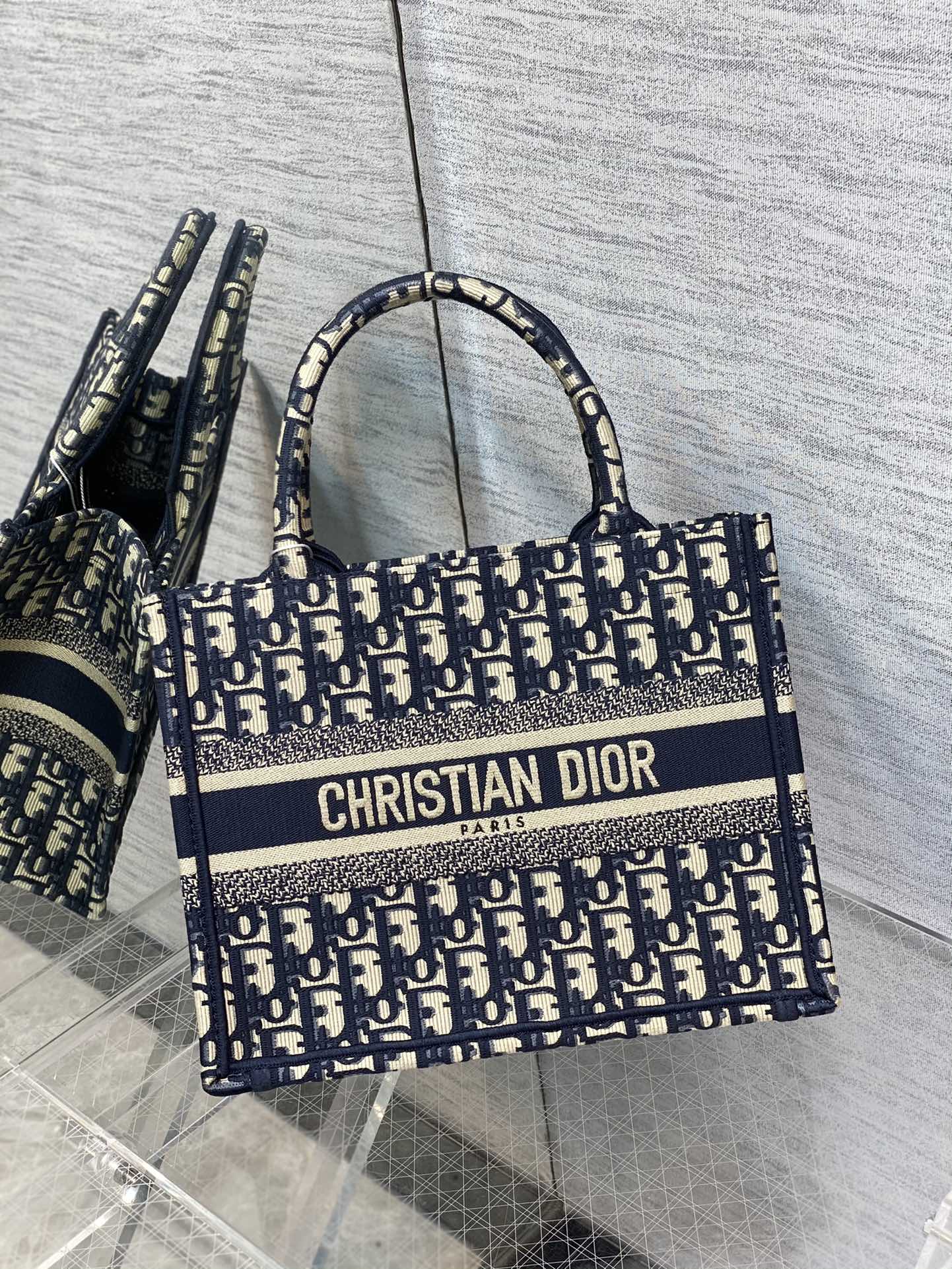 Сумка Dior Book Tote, маленький размер 36-5 см, темно-синяя канва Monogram - 3 шт.