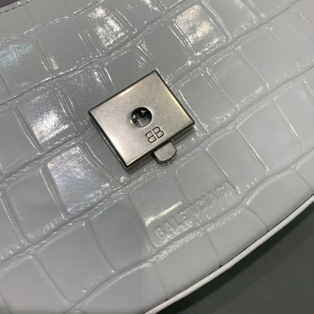 Сумка Balenciaga Ghost Bag - сумка под мышкой