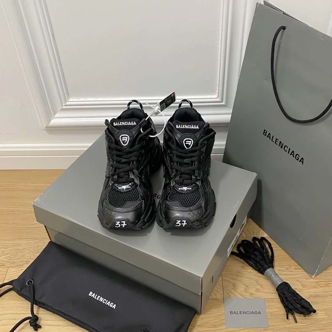 Кроссовки Balenciaga Runner Dad Shoes - черные
