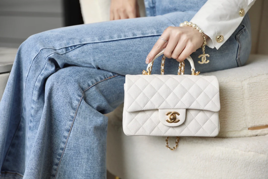 Ручка Chanel Coco (белая)