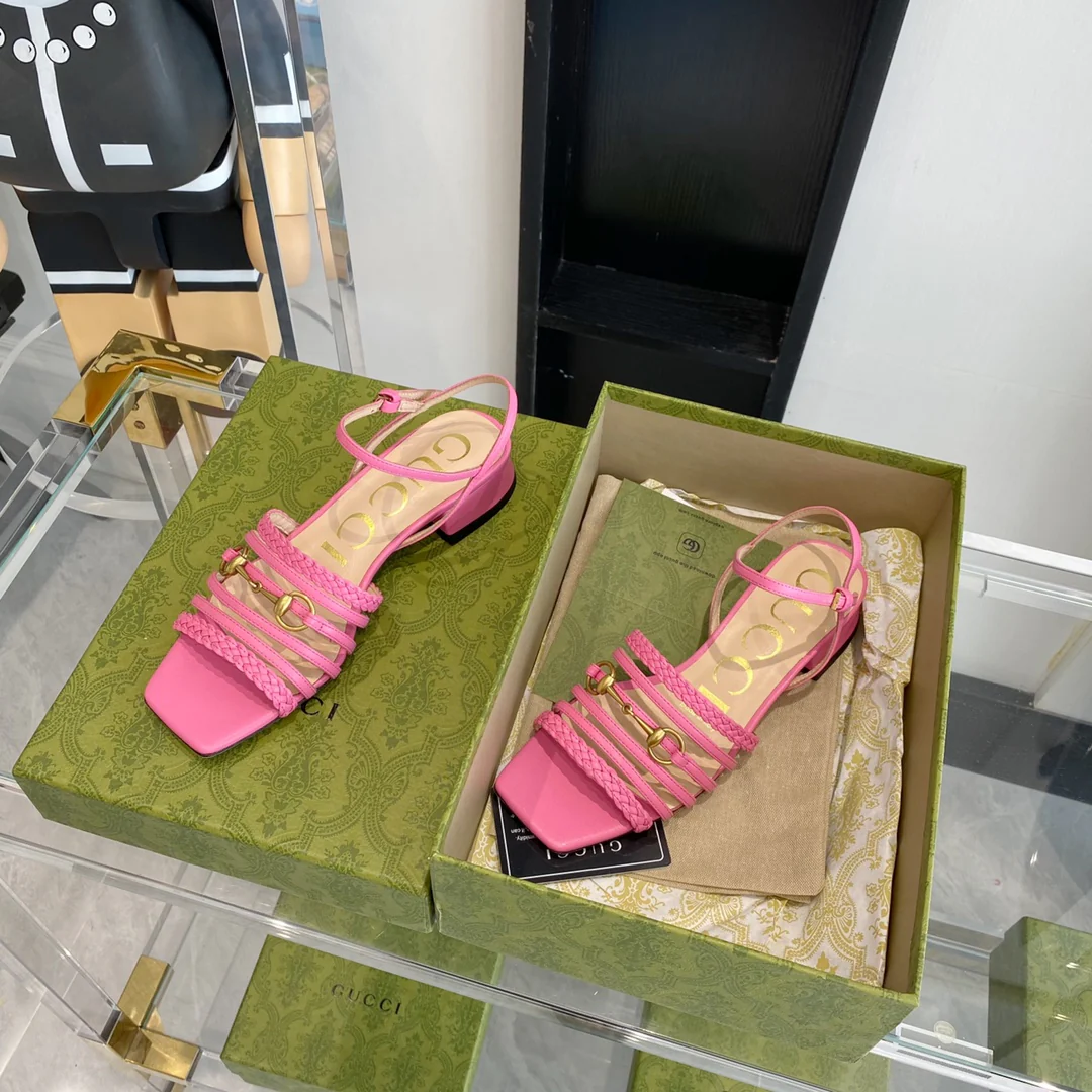 Босоножки Gucci на низком каблуке