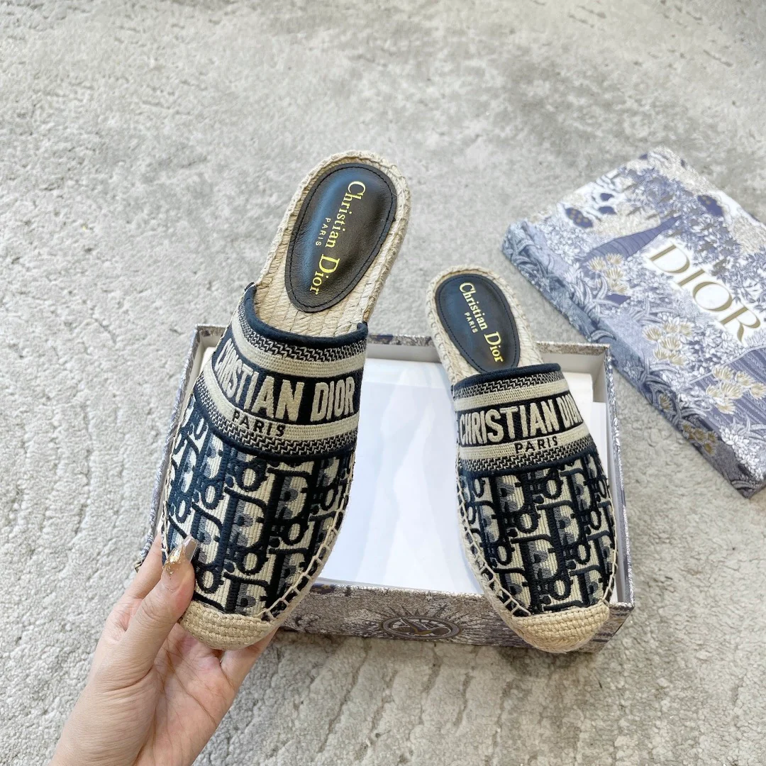 Dior - Классический стиль - Рыбацкие туфли с 3D-вышивкой - Тапочки
