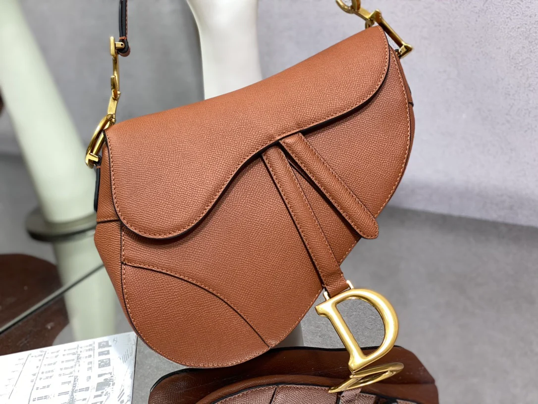 Сумка Dior Saddle Bag - с принтом пальм - большая, карамельно-коричневого цвета - 25 см