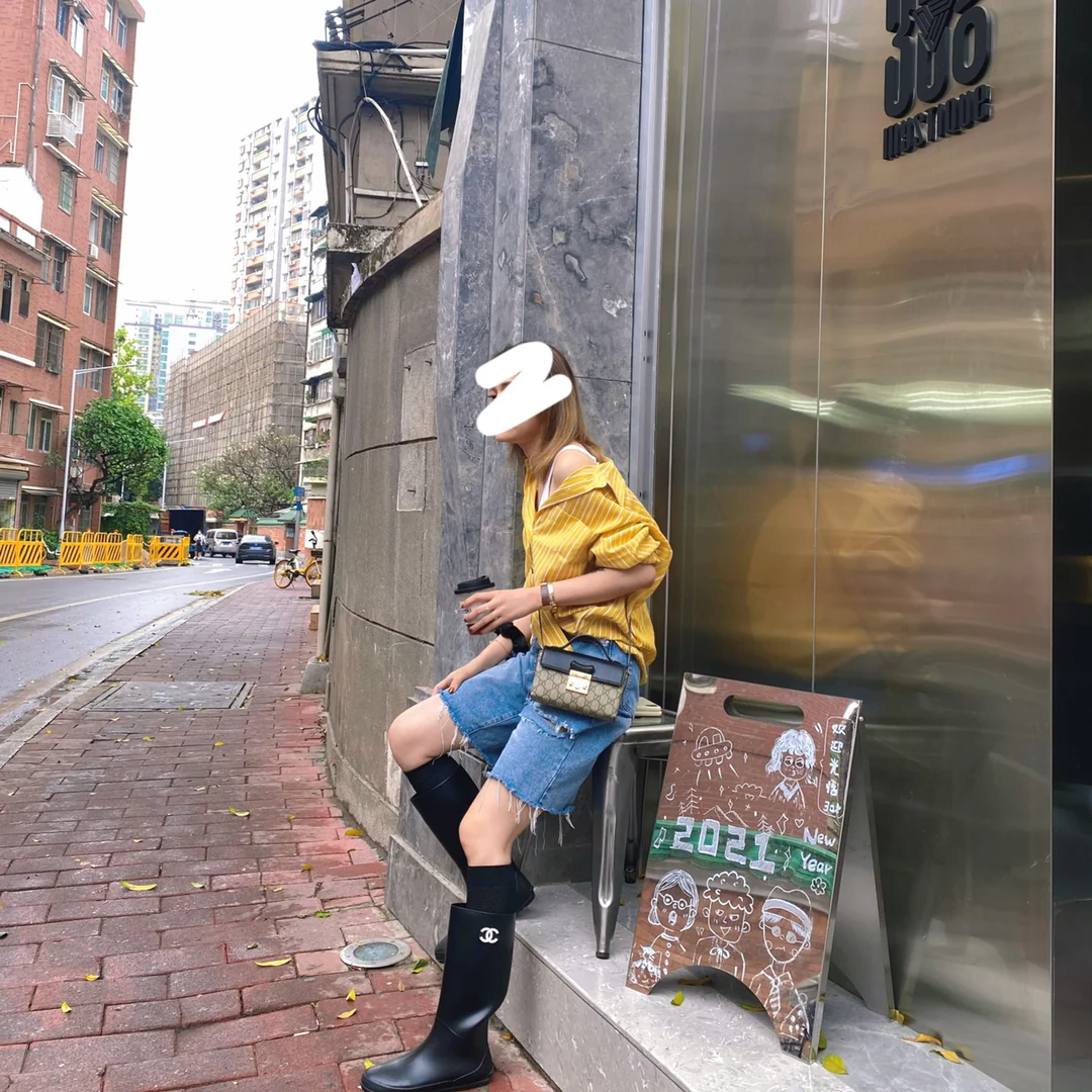 Замок Gucci — реальные фотографии людей, носящих замок Gucci.