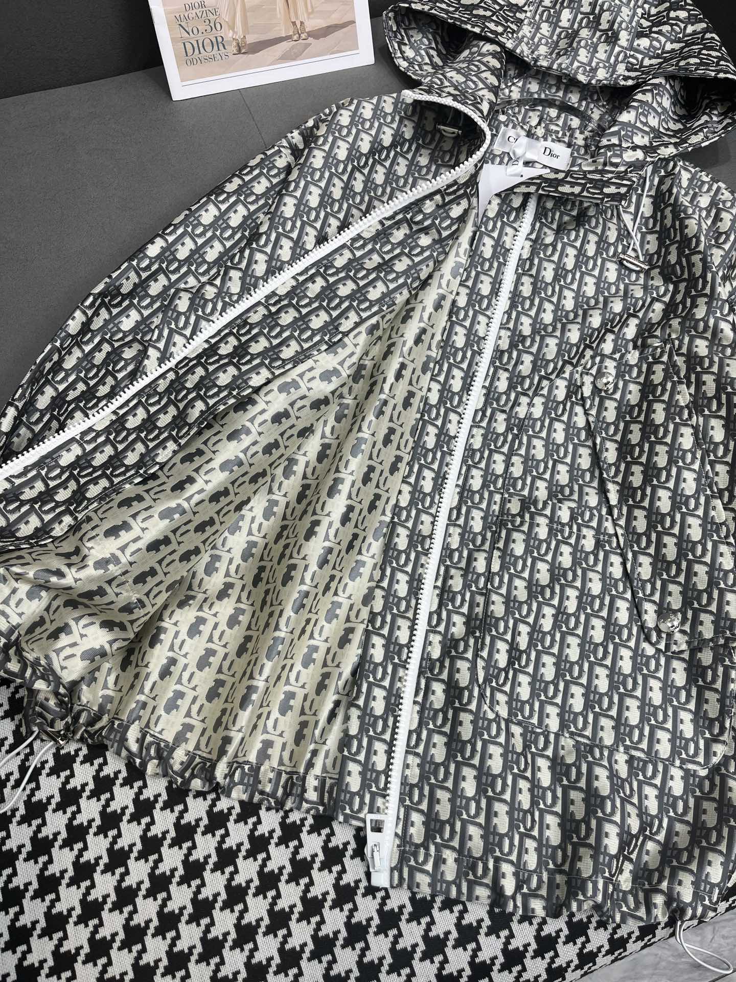 Новый тренч с капюшоном Dior 2403-24ss весна/лето - черный