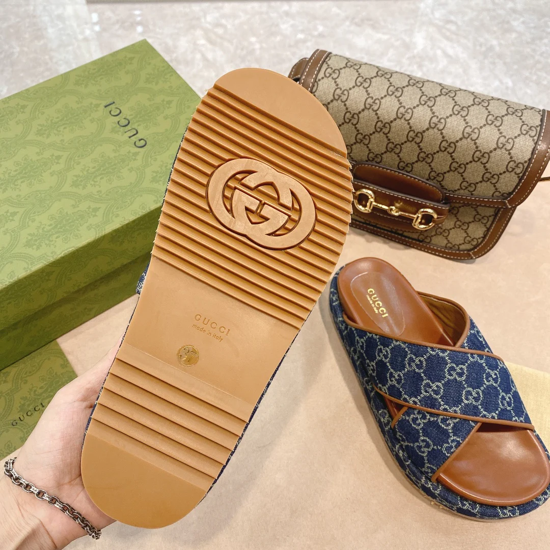 Gucci - Сандалии на платформе с перекрестными ремешками