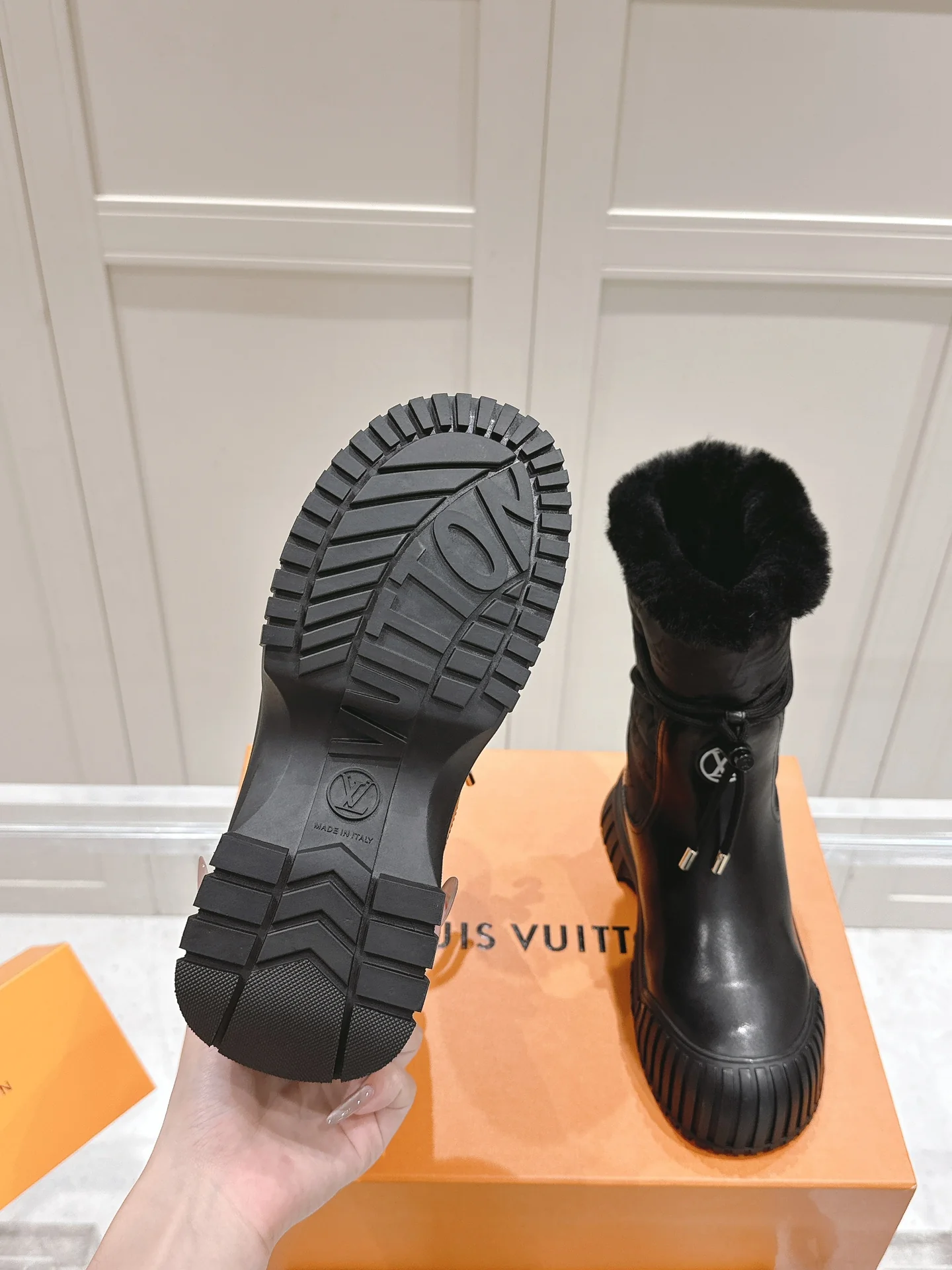 Ботинки Dr. Martens LV-2024 - Черные