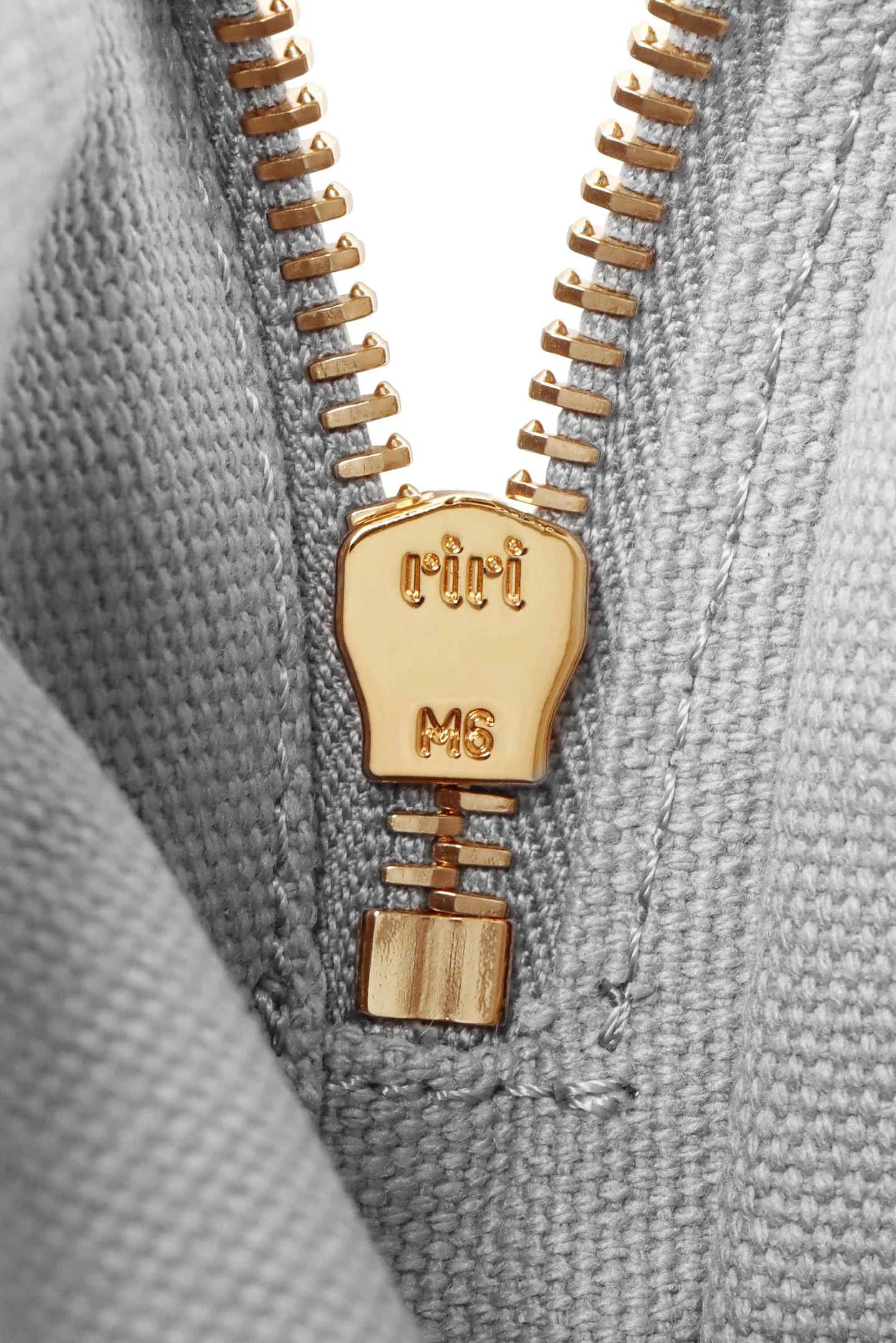 Рюкзак Miu Miu из канваса и кожи — Лондонская лимитированная серия — Большой, серый